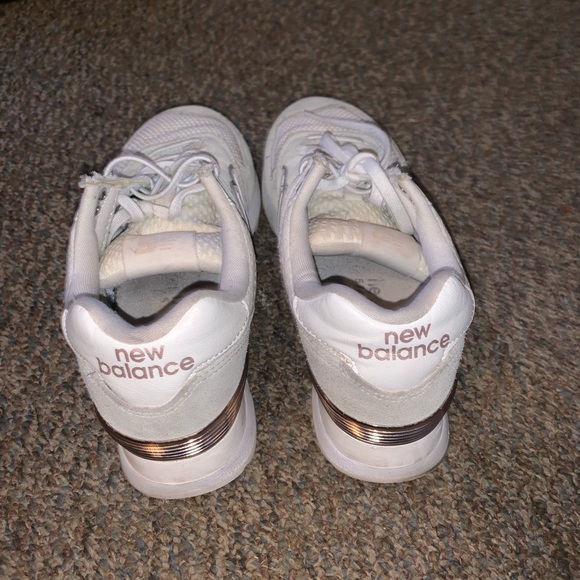 New Balance size 7 in women - Picture 1 of 5